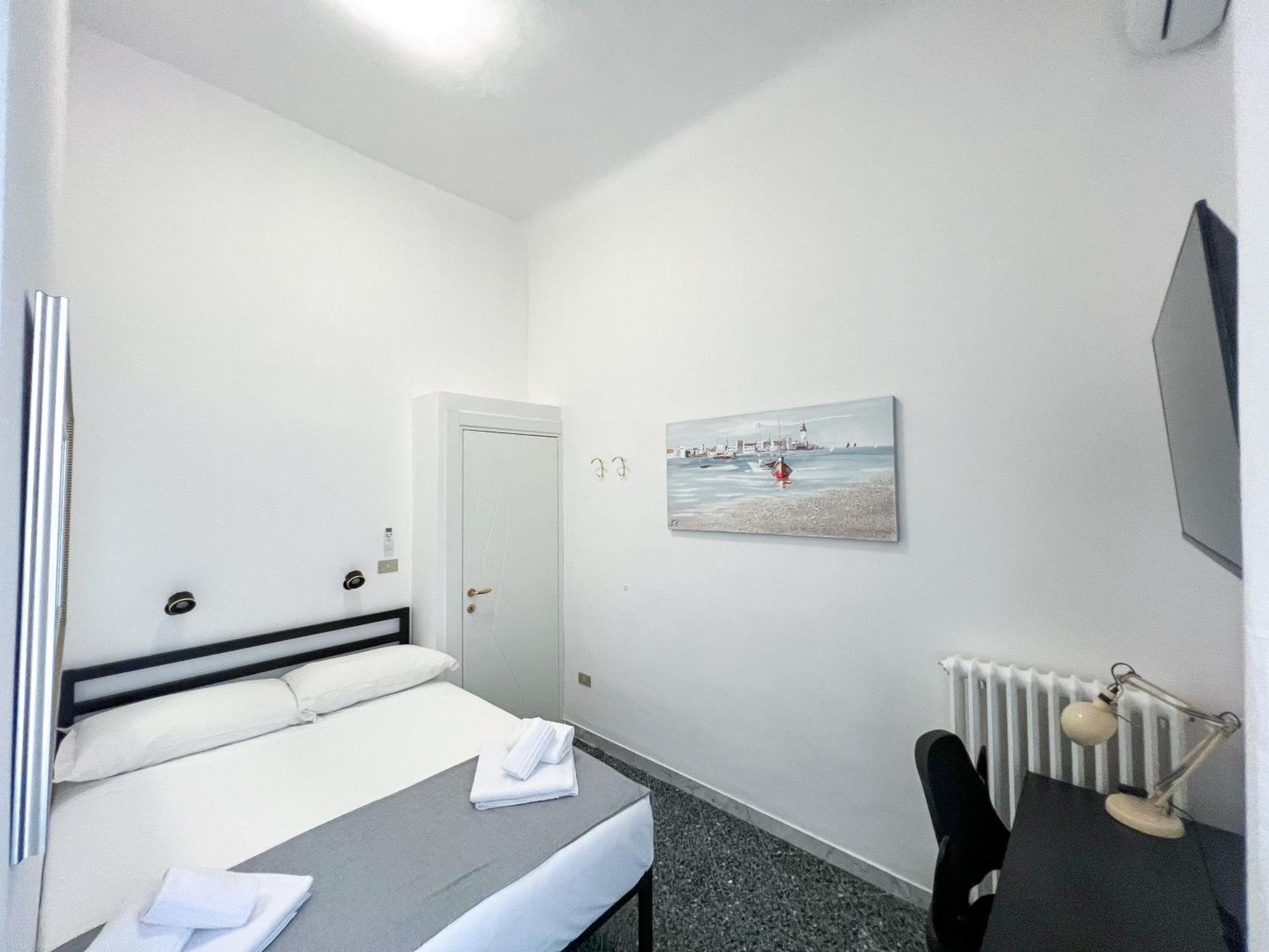 Отель Bari Centro Harmony House Экстерьер фото