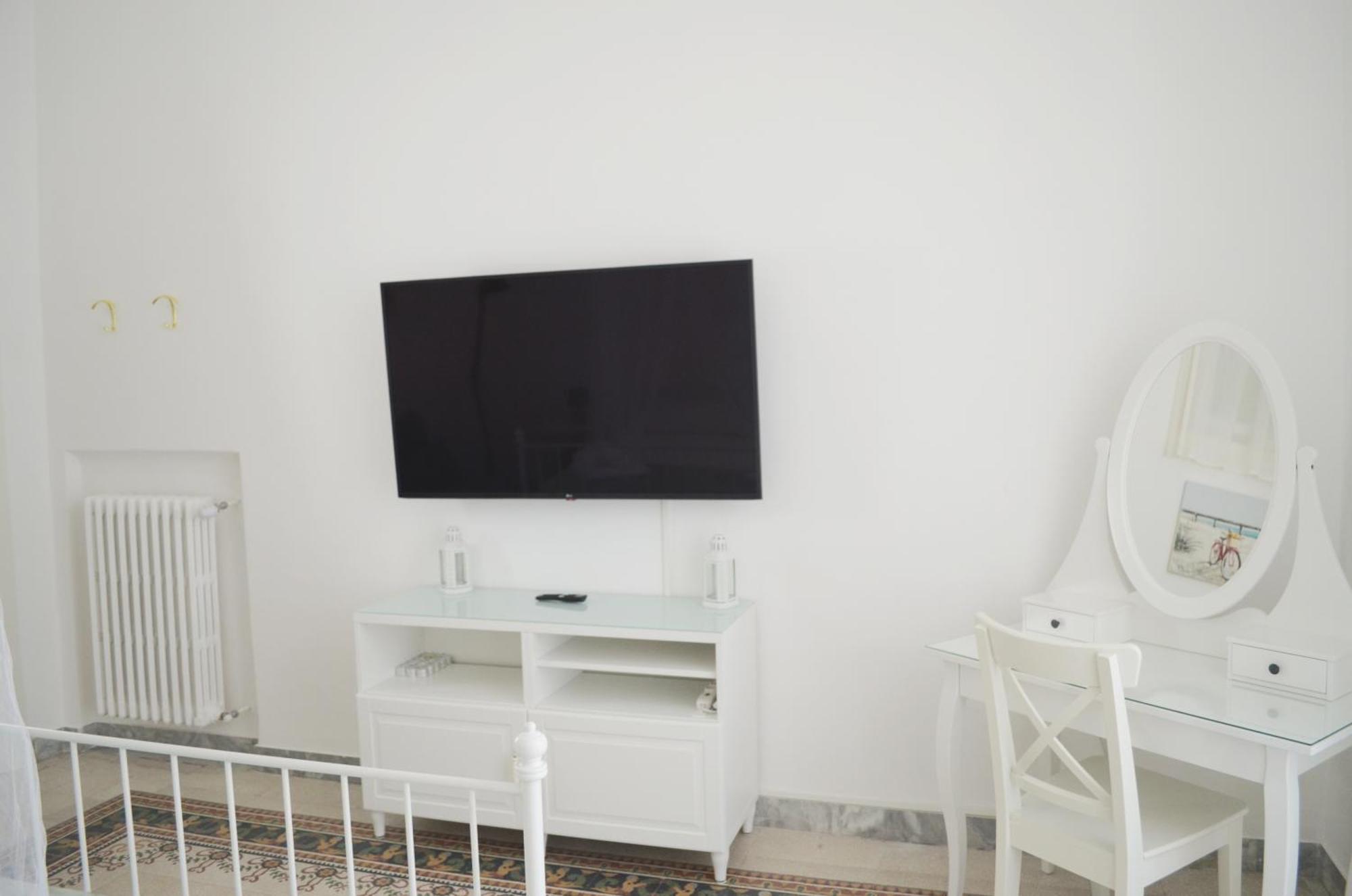 Отель Bari Centro Harmony House Экстерьер фото