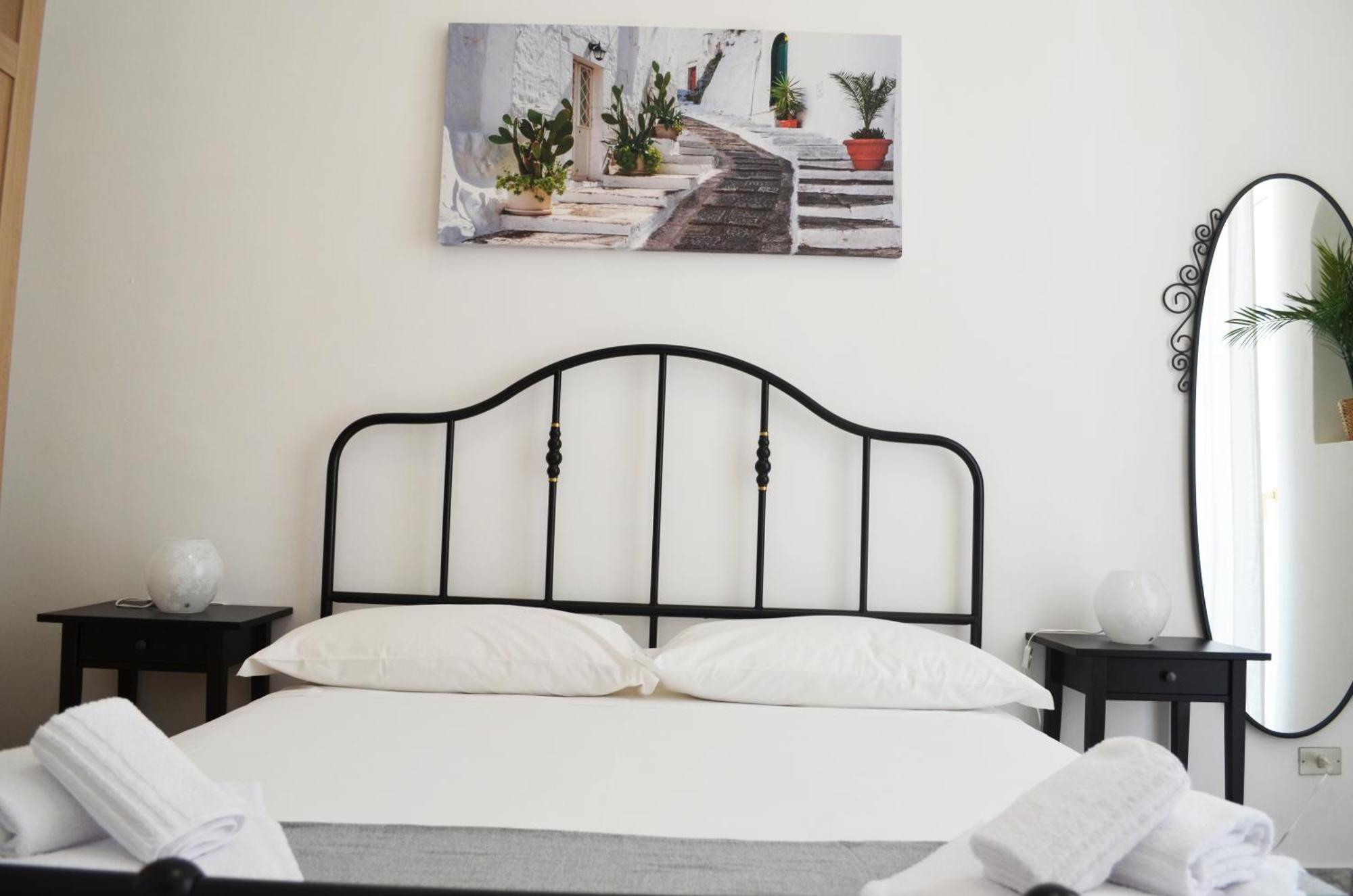Отель Bari Centro Harmony House Экстерьер фото