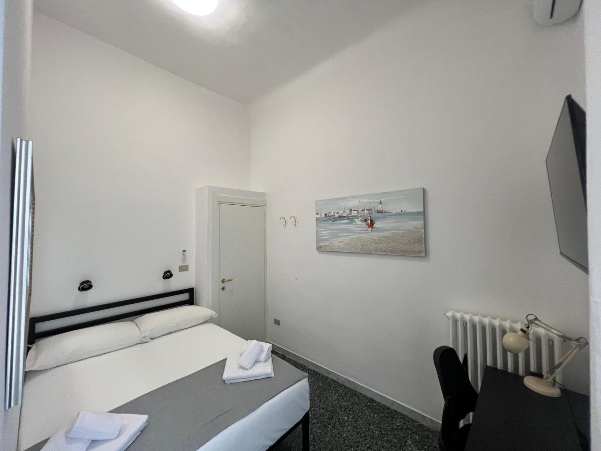 Отель Bari Centro Harmony House Экстерьер фото